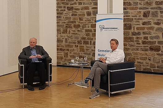 Die Tagungsleiter des ScieM 2021: PD Dr. Lutz Nährlich und PD Dr. Carsten Schwarz (v.l.). Foto: Mukoviszidose e.V.