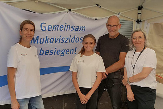 PD Dr. Thomas Nüßlein von der CF-Ambulanz in Koblenz besuchte den Stand der Bärenklinik. 