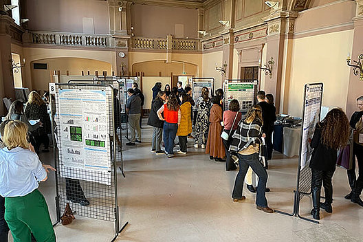 Posterausstellung beim European CF Young Investigator Meeting in Paris im März 2024 Posterausstellung beim European CF Young Investigator Meeting in Paris im März 2024
