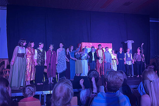 Schülertheater zugunsten der Regionalgruppe Unterfranken des Mukoviszidose e.V. Foto: D. d‘Alquen.