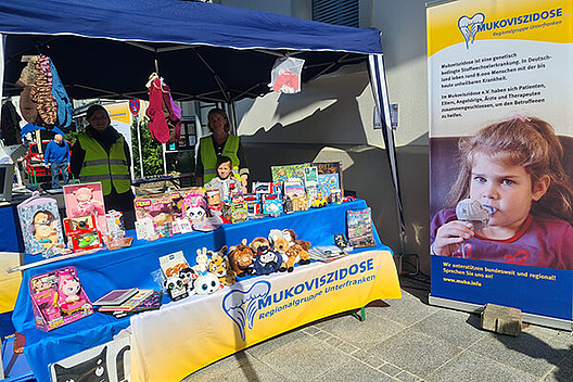 Infostand der Regionalgruppe Unterfranken des Mukoviszidose e.V. beim Kinderstadtmarkt in Bad Kissingen