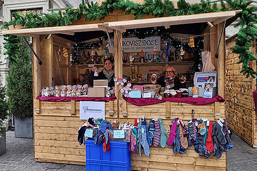 Weihnachtsmarktstand mit Selbstgemachtem 