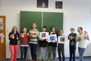 Die Schülerinnen und Schüler des Karl-Maybach-Gymnasiums engagieren sich als Spendendosenpaten für Menschen mit Mukoviszidose.