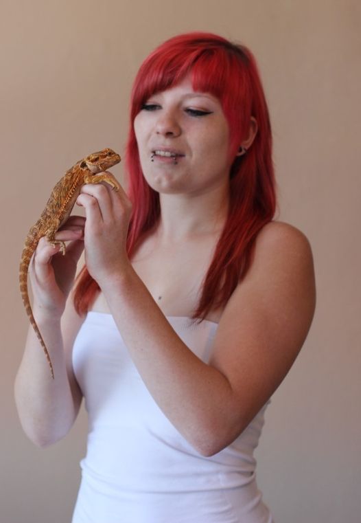 Sandra mit einem ihrer Bartgamen.