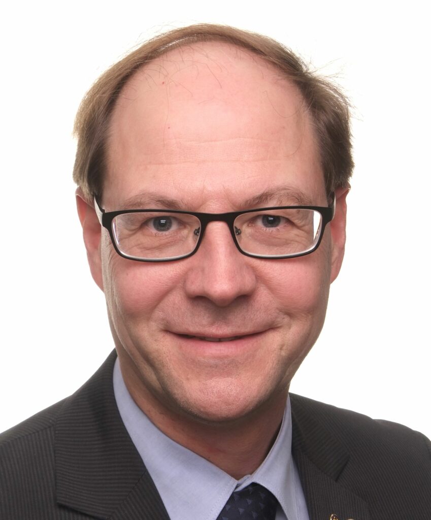 Prof. Martin Hug ist als Direktor der Apotheke des Uniklinikums Freiburg Experte in Sachen Medikamentendosierungen. Foto: M. Hug. 
