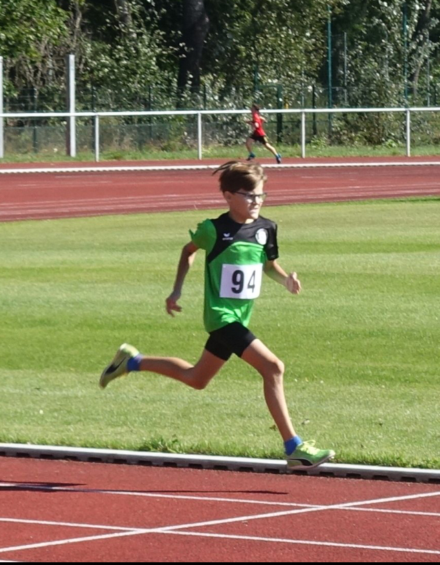 Unser Sohn bei seiner Lieblingsdisziplin - dem 800 Meter- Lauf.