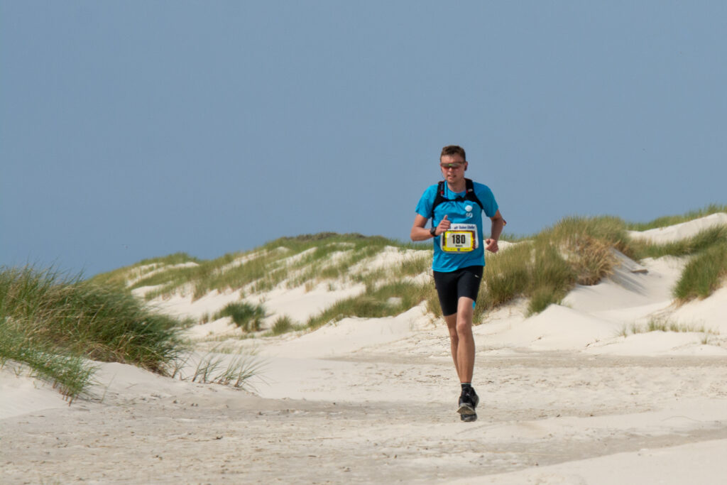 Richard Köhler beim Amrumer Mukolauf. Foto: Mukoviszidose e.V.