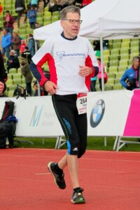 Stephan Kruip, Vorstandsvorsitzender des Mukoviszidose e.V., ist begeisterter Läufer.