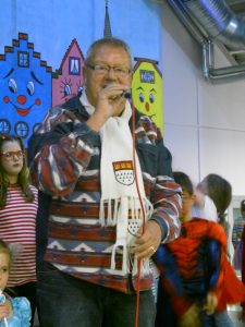 Arntz trat auch im Karneval auf und sammelte so Spenden.